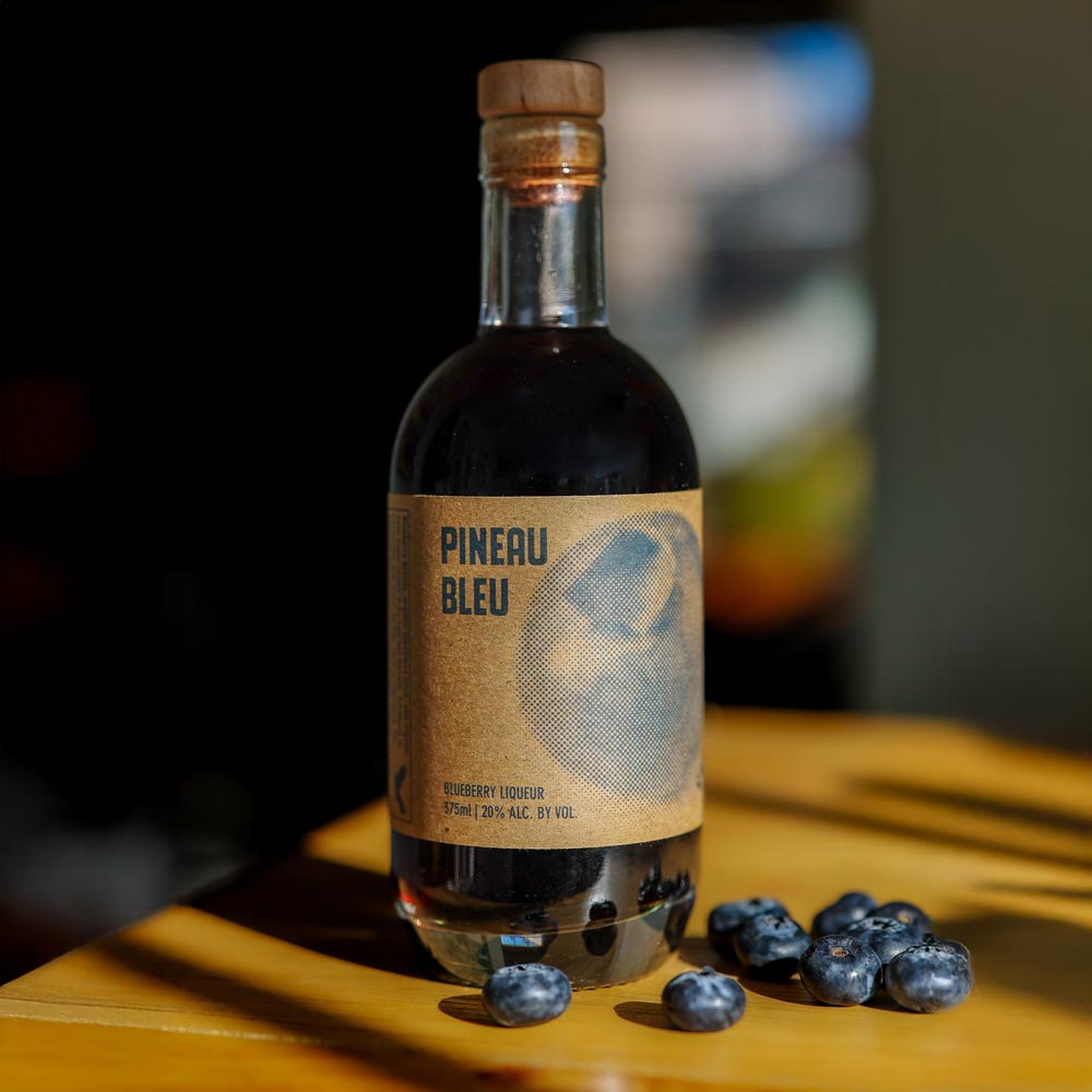 Pineau Bleu - Blueberry Liqueur